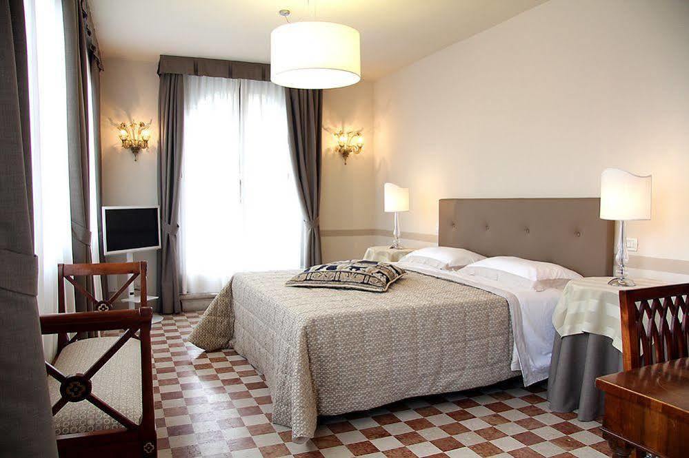 Domus Dotti V Guest House Treviso Exterior photo